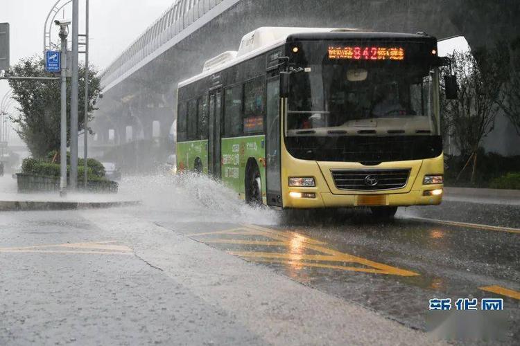 重庆有公交车105路吗「重庆局部暴雨」 热点关注